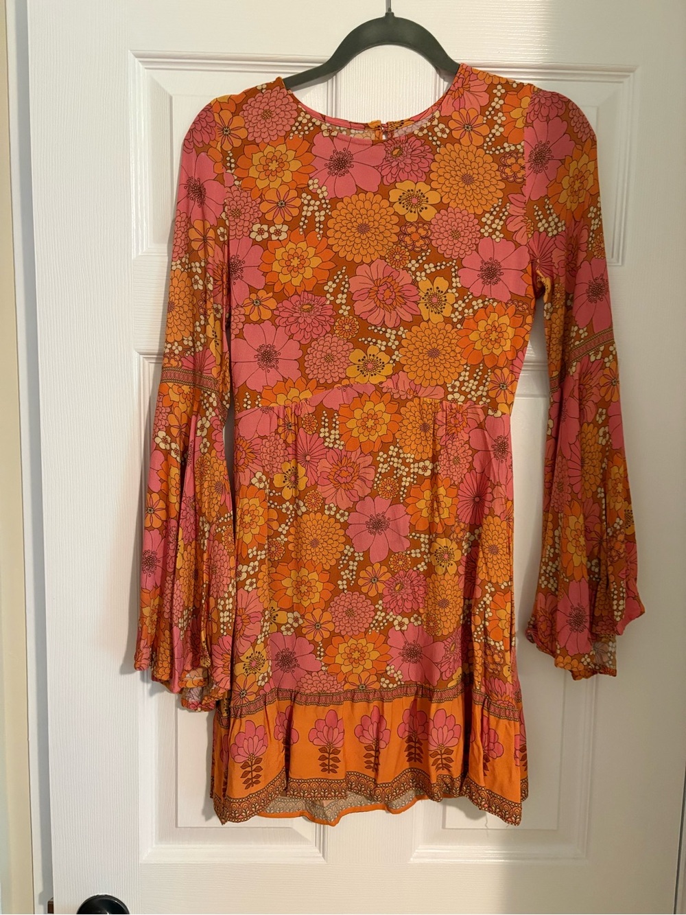 Nine Lives Bazaar Pink & Orange Floral Bell-Sleeve Dress